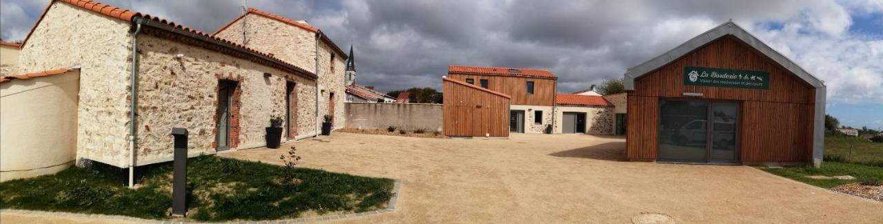 La Borderie - Maison Des Randonnees - Gite Etape - Gite De Groupe Vaire Екстер'єр фото