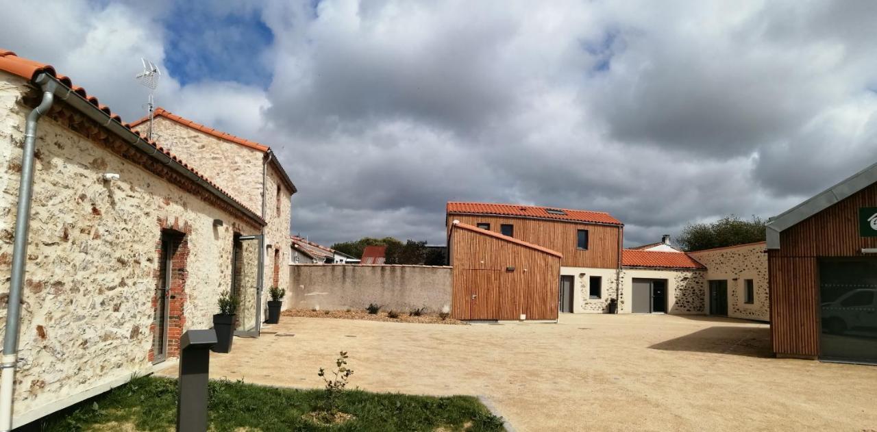 La Borderie - Maison Des Randonnees - Gite Etape - Gite De Groupe Vaire Екстер'єр фото